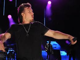 Here, morgan wallen is trying to drink away the pain of a breakup by knocking back glasses of whiskey. Morgan Wallen Is Wobbling Up The Charts With Current Single Whiskey Glasses New Country 96 3