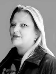 Martina Combs's Instagram, Twitter & Facebook