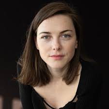 Splay veb-saytida mavjud filmlarda o'ynagan aktyorlar, rejissyorlar va  prodyuserlar