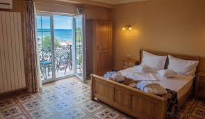 Dacă vă doriți ceva cu adevărat special, puteți găsi un hotel de 5 stele în eforie nord la un preț mediu de 985 lei per noapte (pe baza prețurilor de pe booking.com). 10 Hoteluri De 4 Stele Din Mamaia Blogul Travelminit Ro