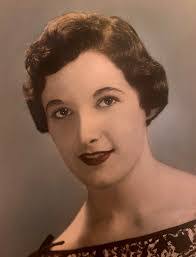 Maureen Locke's Instagram, Twitter & Facebook