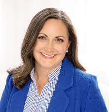 Whitney Baxter's Instagram, Twitter & Facebook