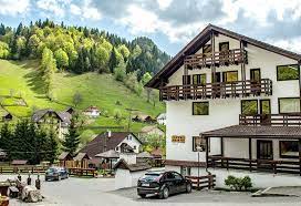 Servicii oferite de complex cheile gradistei moieciu de sus. Resort Cheile Gradistei Moieciu Moeciu Paralela 45