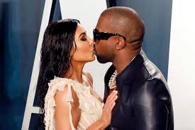 Weitere ideen zu kardashian, kim kardashian, kim kardashian haare. Kim Kardashian Kanye West Zeigen Diese Bilder Ihr Neues Familiengluck Gala De