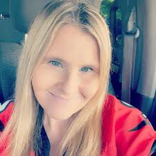 red, white, and bootyyyy // hole in the bottle music video out now!!!  http://bit.ly/HITBOMV