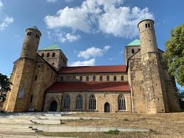 The bernward crypt belongs to the catholic inner city parish and is used for weekday masses. St Michaelis Kirche Hildesheim St Michaelis Hildesheim Reisebewertungen Tripadvisor