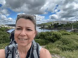 Ursula Stevenson's Instagram, Twitter & Facebook