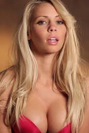 Bailey Rose loves red and pink | Sexy-Models