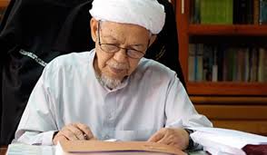 Untuk pengetahuan, tuan guru nik abdul aziz meninggal dunia pada 12 februari 2015 dan pemergiannya ditangisi setiap kawan dan lawan. 12 Perkara Yang Kita Tak Tahu Tentang Tok Guru Nik Aziz