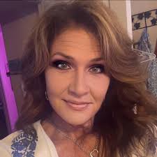 Creative Color & Hair by Lauri