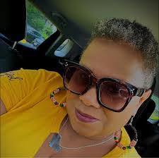 Dana Blount's Instagram, Twitter & Facebook