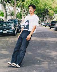 Chris chann is popular as a content creator on youtube as well as a skilled skateboarder. Chris Chann On Twitter Solo Trust Fall 10 12 18