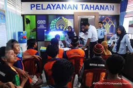 Check spelling or type a new query. Ini Besaran Gaji Dan Tunjangan Kinerja Kemenkumham
