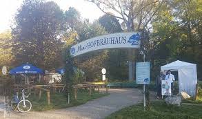 Munchner Kindertafel Kirchweih Gansebraten Im Mini Hofbrauhaus Munchen