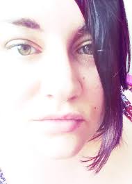 This came into my line of vision, so I had to share (nowhere else seems  more appropriate). If you've seen this before, I apologize ... nothing is  more boring than repeats. Blue