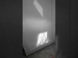 Merhaba, ev yenileme serisinde bu sefer küçük wc deki ve eski kapılardaki değişiklikleri anlatıyorum. Eski Oda Kapilari Nasil Yenilenir Kapi Boyama 3 Youtube Decor Home Decor Lamp