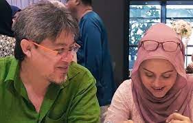 Have something nice to say about mustapha kamal? 20 Tahun Berkahwin Masih Romantis Apa Rahsia Mustapha Kamal
