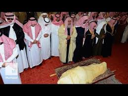 Saudi Arabia S King Abdullah Bin Abdulaziz Al Saud Is Laid To Rest Mashable Youtube In 2020 King Abdullah Mashable King
