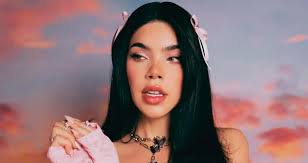 Kenia Os marca su regreso al pop con “Tokome”, un himno sobre la sexualidad  femenina