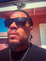 Christopher Pickering (@therealyoung_drac) • Instagram photos and videos