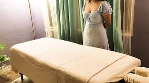 Filipino Tinder Date Squirts and gets Creampied During Massage Caught on  Camera Wow with Full Consent