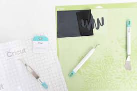 Renown cricket artist kim demonstrates how invaluable cricut transfer tape is, how to apply it to your cricut vinyl project and why it is a must! Tips For Using Transfer Tape Cricut
