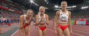 „aniołki matusińskiego uzyskały w tym roku 3:24.81, czyli o 0.32 s mniej niż wynosi rekord polski z 2005 roku. Cb0t6sglmpspym