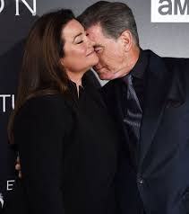 Pierce brosnan's wife's weight loss in 2020, keely shaye smith has lost considerable weight. Pierce Brosnan Gushes About Wife Keely And Their Romantic Marriage People Com