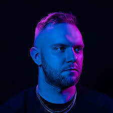 Michael Seliga's Instagram, Twitter & Facebook