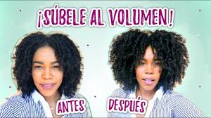 Cuando lo lavas con una champú para cabellos normales y no le aplicas ningún producto específico para dar volumen, es como si la esponja se quedara en el mismo estado mientras que si usas un tratamiento específico, es como si la esponja estuviera completamente llena de agua y ves cómo se hincha y se agranda al instante. Como Dar Volumen Al Cabello Afro Rizado Youtube