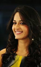 Puri jagannath was looking for a new face and it was bharat thakur who recommended anushka's name to jagannath. Anushka Shetty Wiki Age Biography Movies And Beautiful Photos Hoistore