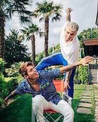 Scoprirete facilmente nuove canzoni e canzoni top di top charts. 120 Federico Rossi Ideen In 2021 Italienische Sangerin Surfer Jungs Schwul