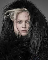 Sasha by Tom Munro (Vogue Italia)