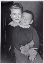 I would ask those that loved him to remember him by being as gentle, kind and generous as he would be. Aufnahme Von Robin Williams Und Seiner Mutter Laura Aufgetaucht Express De