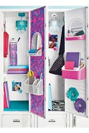14 Super Cute Ways To Deck Out Your Locker Http Seventeen Com Middle School Lockers School Locker Organization Diy Locker