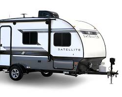 Starcraft Satellite travel trailer
