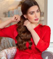 إصابة روان بن حسين بكسر في قدمها ومنعها من الحركة ما القصة فيديو وصور Formal Dresses Red Formal Dress Style