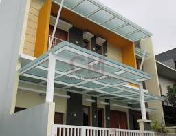 Memasang atap kaca sepertinya mudah, tapi dalam pengerjaannya tidak semudah kelihatannya. Kanopi Atap Kaca Desain Minimalis Tangerang