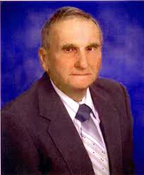 Beautiful Day Brings Huge Crowd for German Buffet”