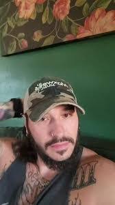 Shaun Meek's Instagram, Twitter & Facebook