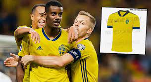 Hemmatröjan från adidas för em slutspelet 2021 och övriga landskamper 2010 och 2021. Sveriges Em Troja 2020 Uppges Lackt