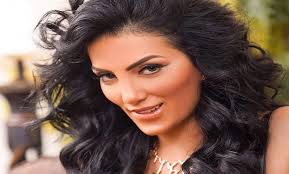 دي رسالة بوجهها لياسمين صبري ، حاولي تشتغلي علي نفسك في أعمالك. 6rjh5gvx7r3vnm