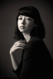 Background Woman Black And White Portrait Photography Pin By Joe Lang On Bcc Portrait Portrait Photography Women Portrait Photography