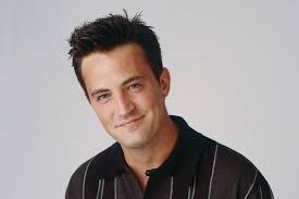 L-istilla ta' Friends, Matthew Perry, imut traġikament fl-età ta' 54 sena