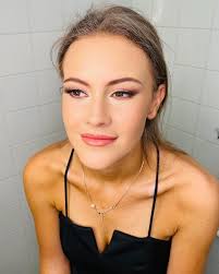 Stephani🌟 Elegance is when the inside is as Beautiful as the outside 💄  @nadia_whitehead 👙 Spraytan @nadia_whitehead 👗 @stephen_van_eeden #beauty  #makeup #style