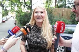 Formanová dostala druhú dávku vakcíny štyri týždne po tej prvej. Galerie Matuskova Vs Formanova Nelitostna Valka Vdov Foto 22 Ahaonline Cz