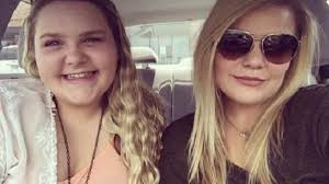 Moeder schiet haar twee dochters dood, daarna wordt ze zelf om het leven  gebracht