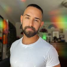 Dave Becker's Instagram, Twitter & Facebook