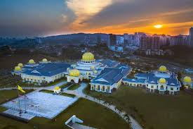 Gambar sekolah yang ada nama sultanh. 14 Istana Sultan Kehidupan Kerabat Malaysia Yang Mewah Belaka