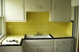 Yellow kitchen backsplash with sunshiny ambiance beampay.co. Yellow Tile Kitchen By Markbakerstudios Via Flickr White Kitchen Tiles Yellow Kitchen Tiles Wall Tiles Design